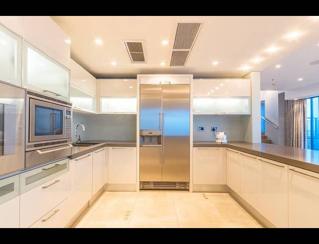 3 BEDROOM APARTMENT FOR SALE IN UMHLANGA RIDGE